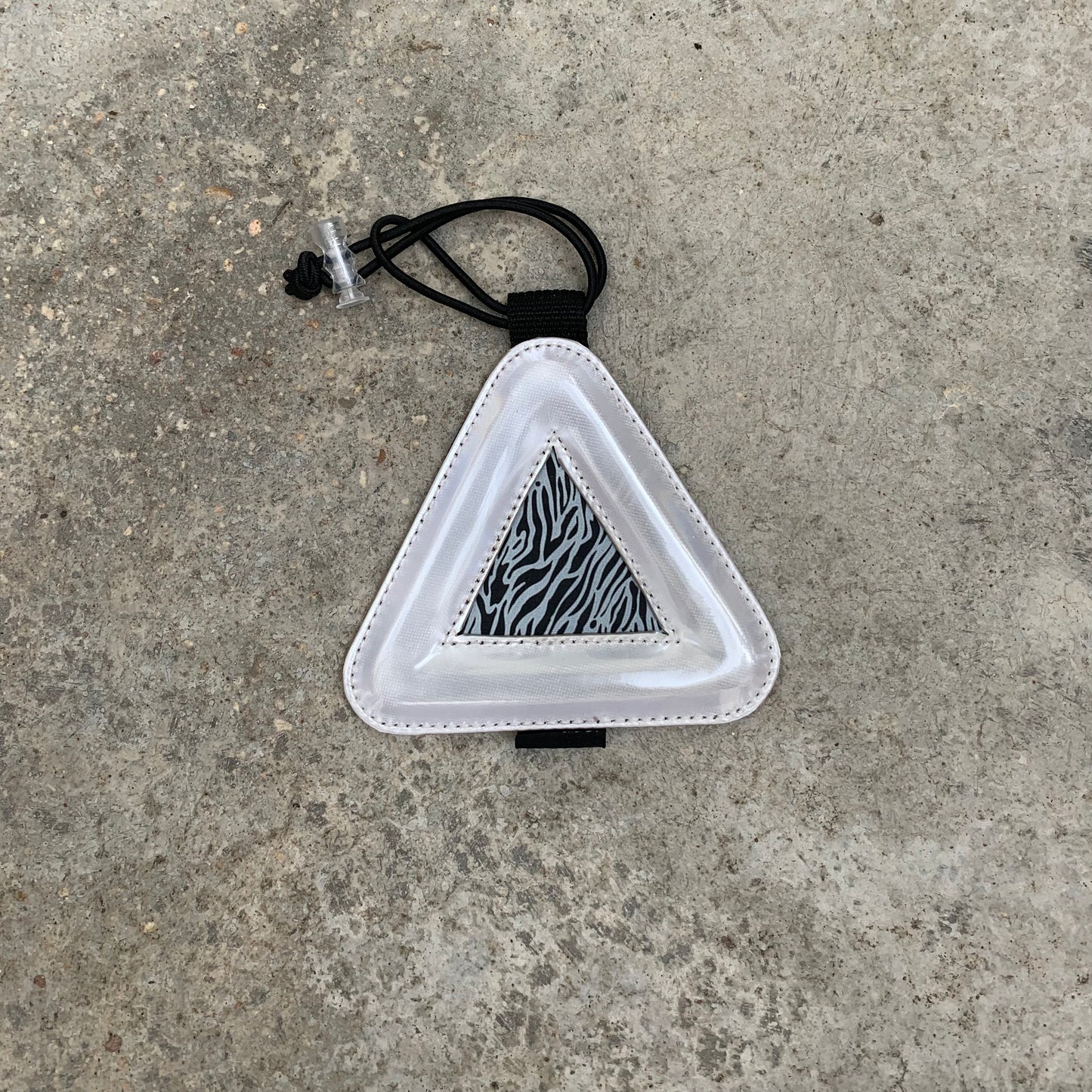 Triangle reflector
